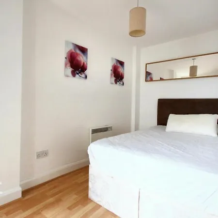 North Point, Centre Apartment *